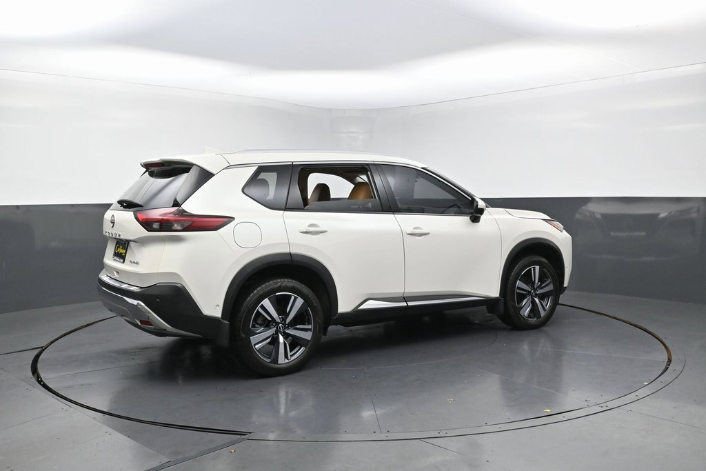 Used 2022 Nissan Rogue Platinum w/ Head-Up Display Package image 60