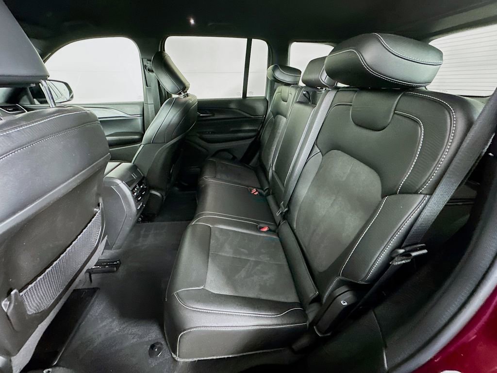 Certified 2024 Jeep Grand Cherokee Altitude image 35