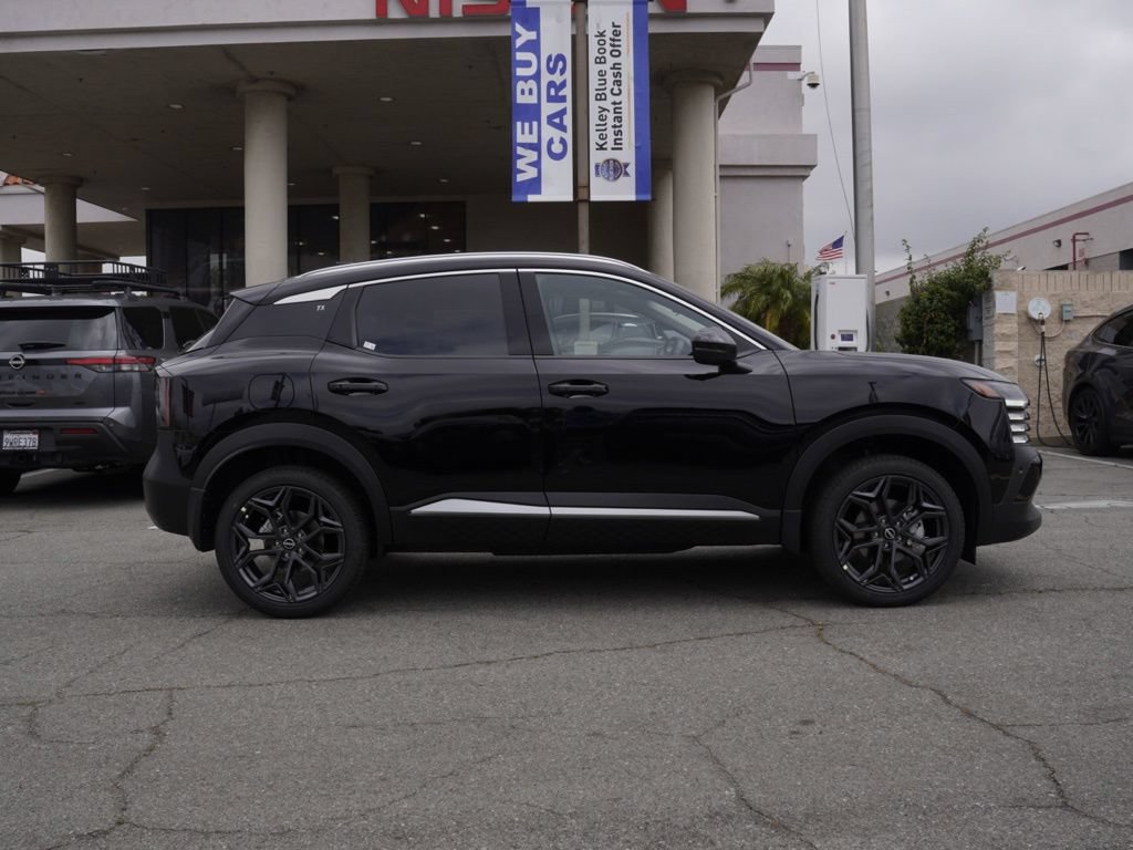 New 2026 Nissan Kicks SR FWD image 3
