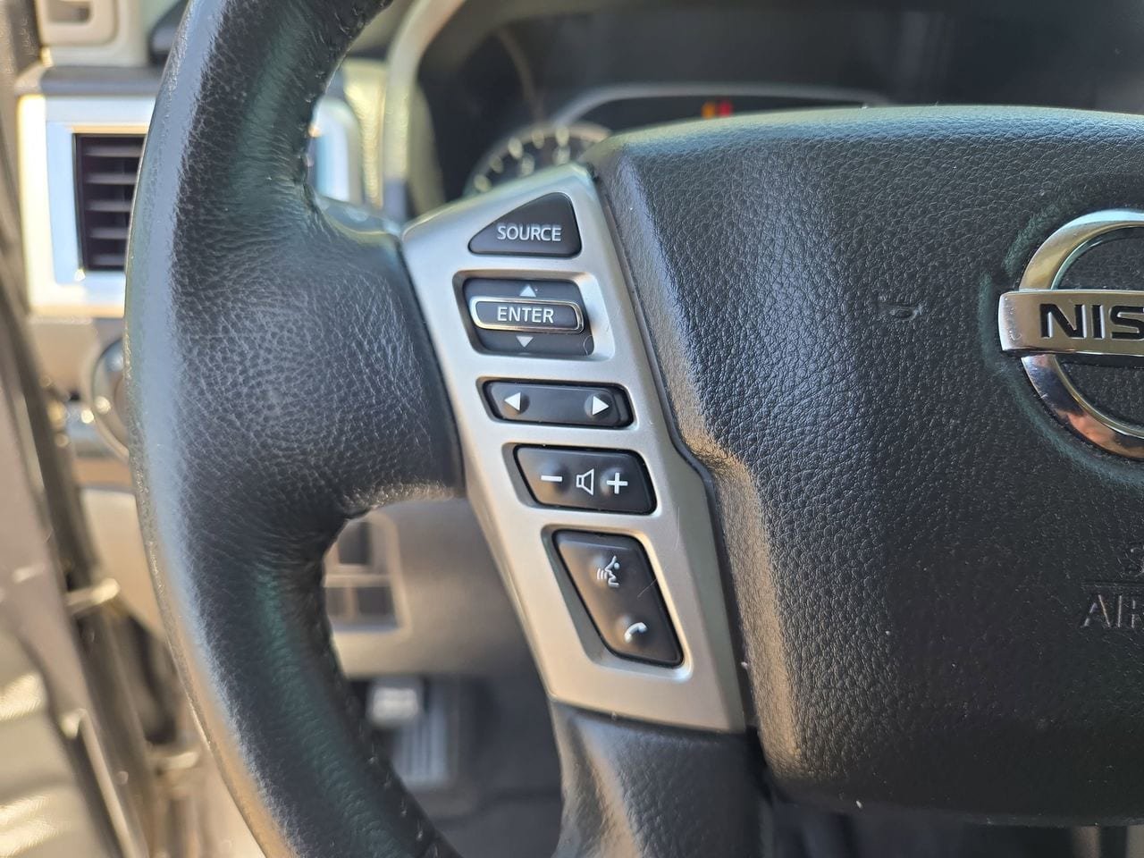 Certified 2021 Nissan Titan SV w/ SV Convenience Package AWD/4WD image 16