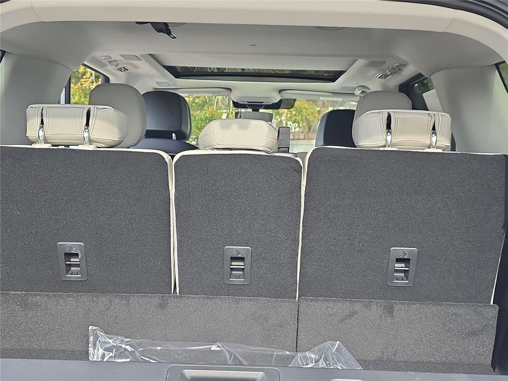 New 2026 Lincoln Navigator Reserve w/ Jet Appearance Package AWD/4WD image 25