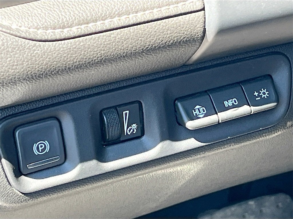 Used 2022 GMC Acadia Denali w/ Black Diamond Edition image 10