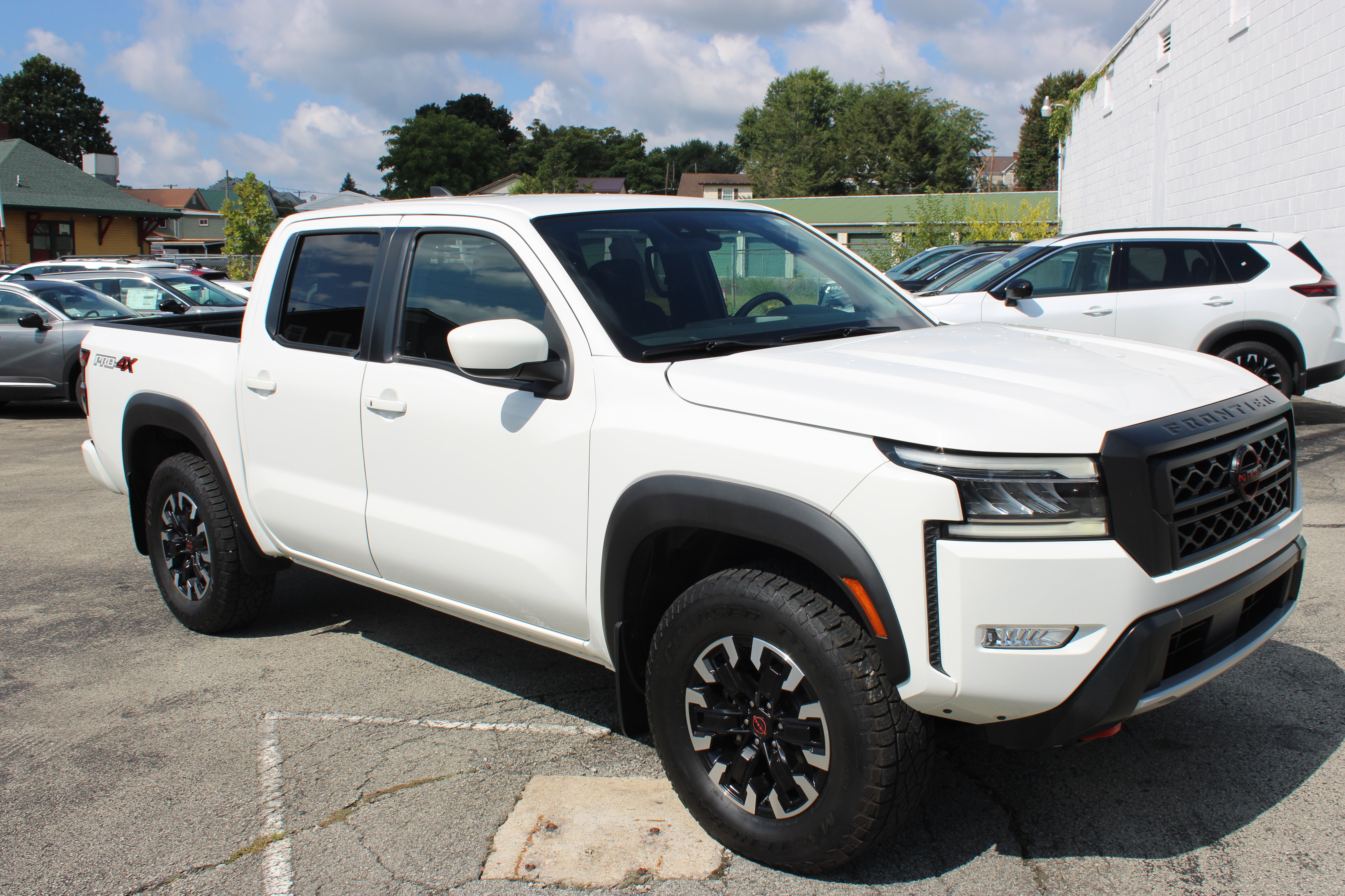 Certified 2022 Nissan Frontier PRO-4X w/ Technology Package AWD/4WD image 8