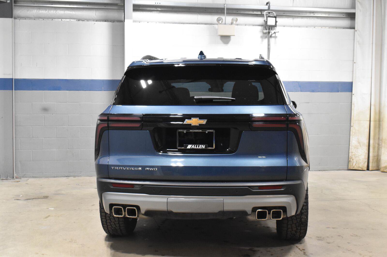 Used 2026 Chevrolet Traverse LT AWD/4WD image 24
