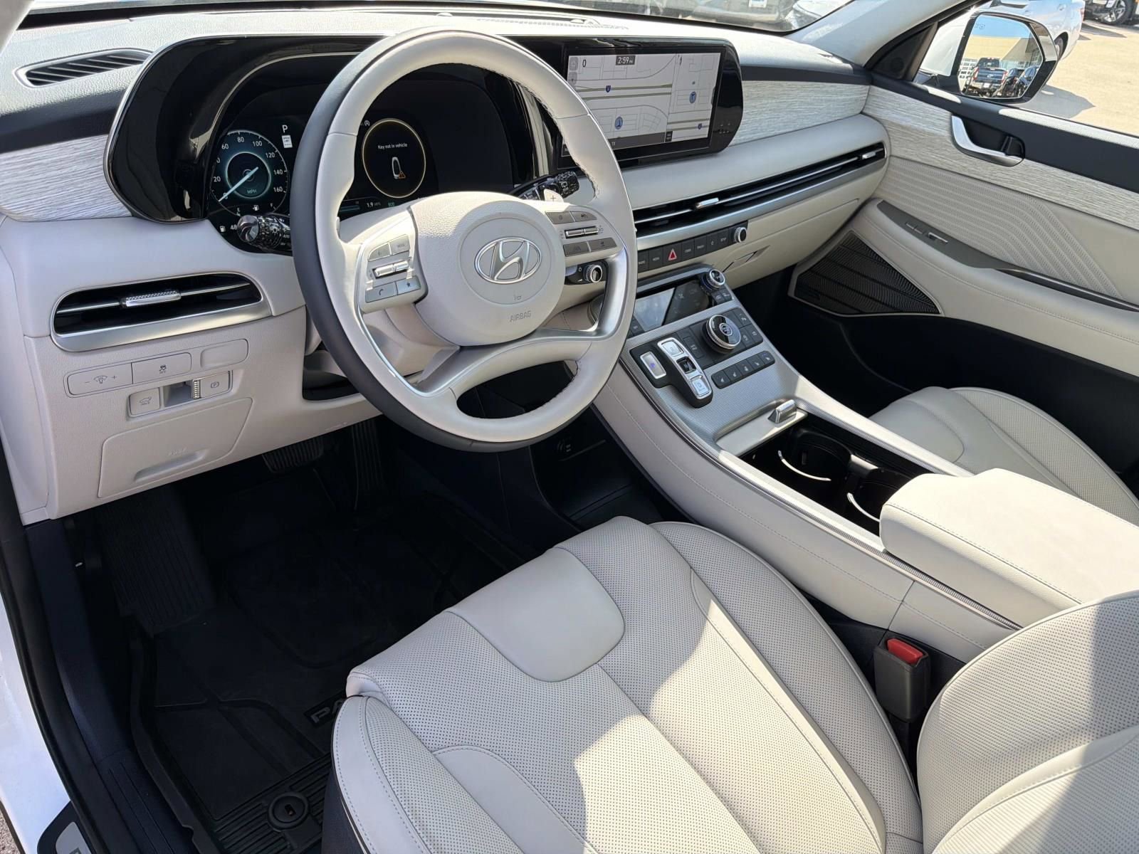 Used 2025 Hyundai Palisade Calligraphy FWD image 21