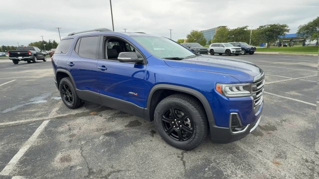 Used 2023 GMC Acadia AT4 w/ Preferred Package AWD/4WD image 2