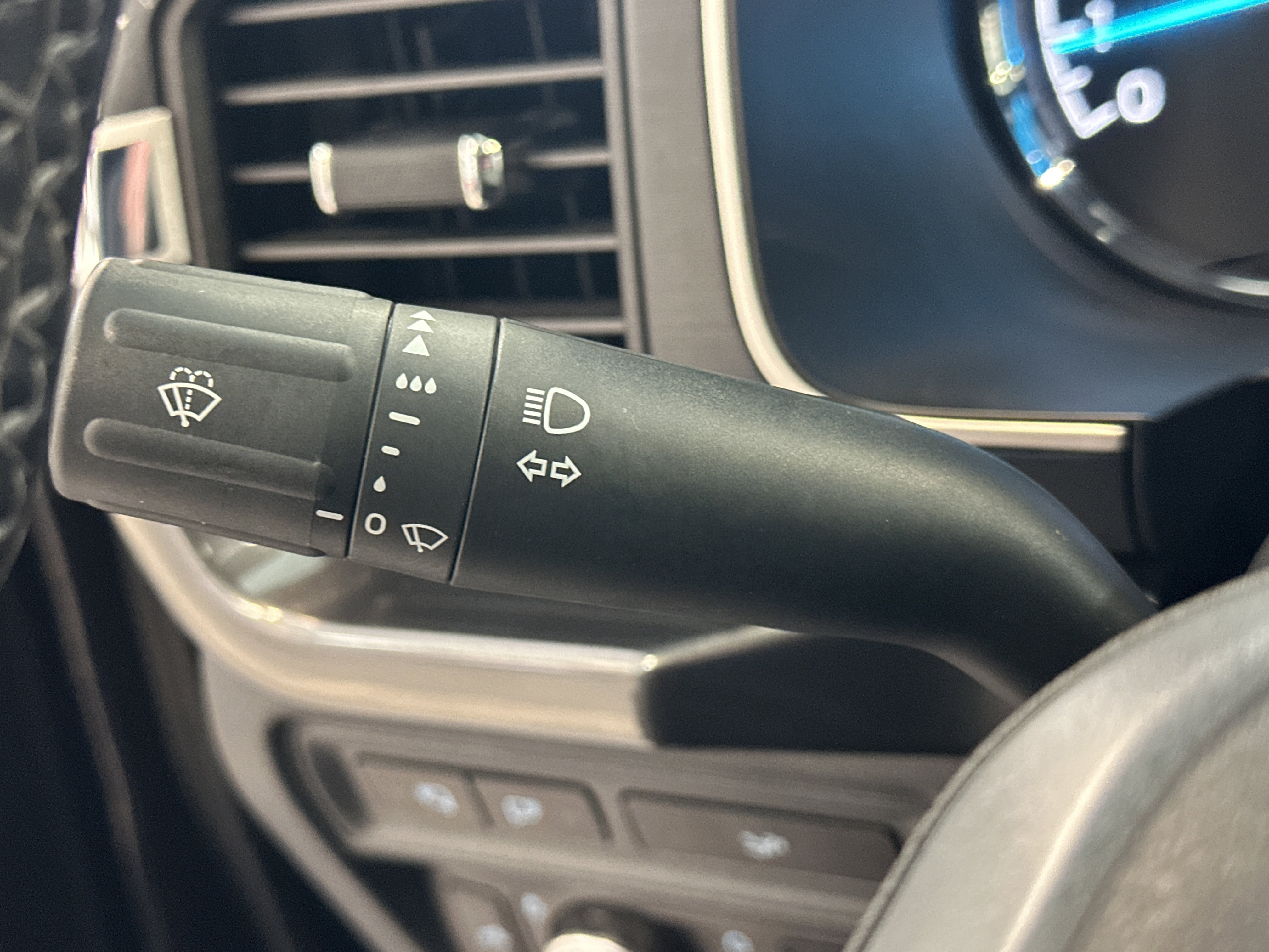 Used 2023 Ford F150 XLT w/ Equipment Group 302A High image 39