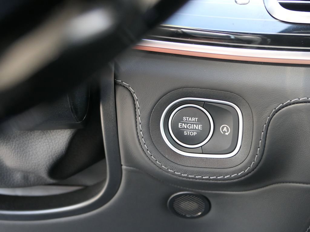 Used 2025 Mercedes-Benz Maybach GLS 600 4MATIC image 18