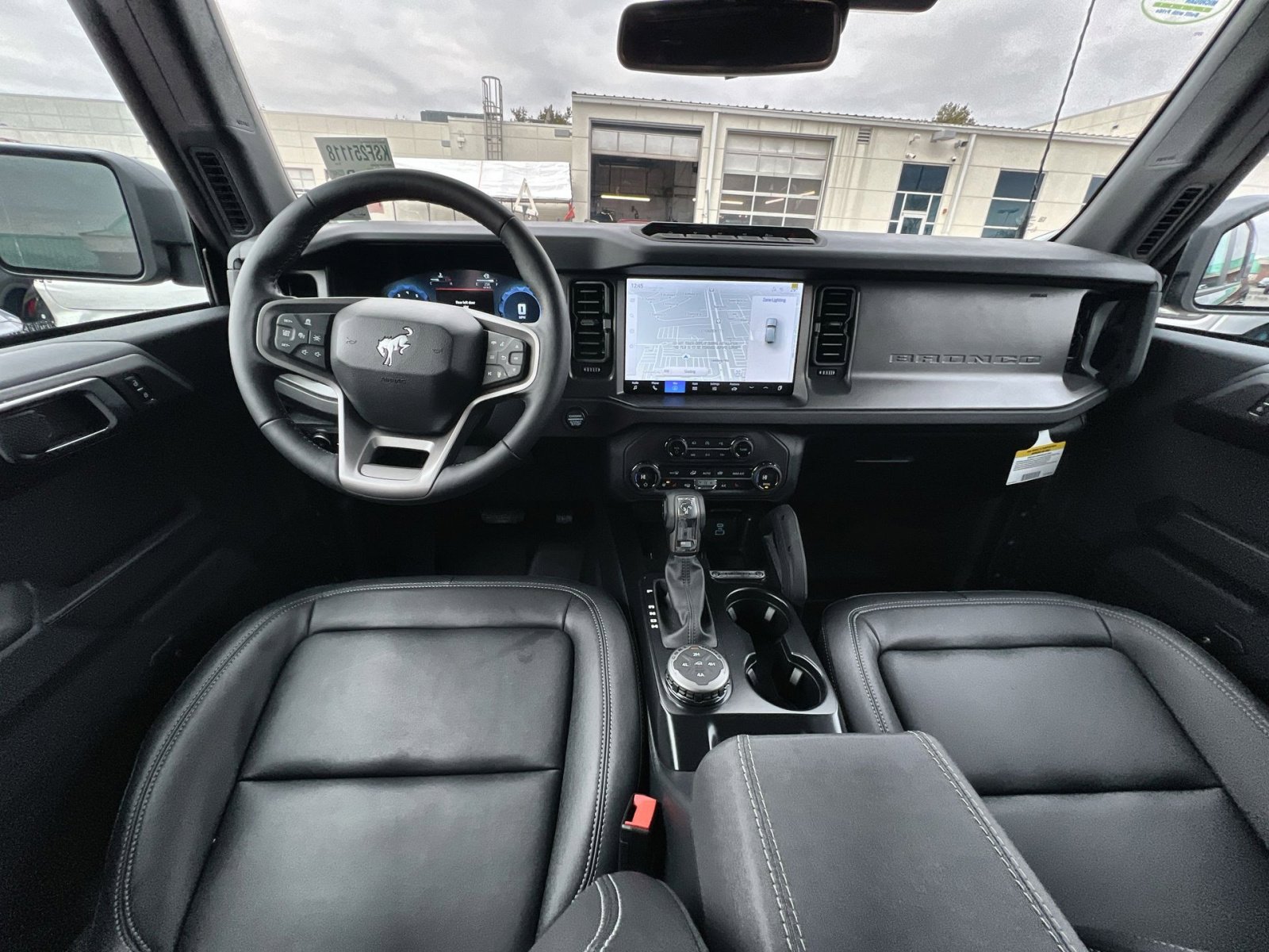 New 2025 Ford Bronco Badlands image 23