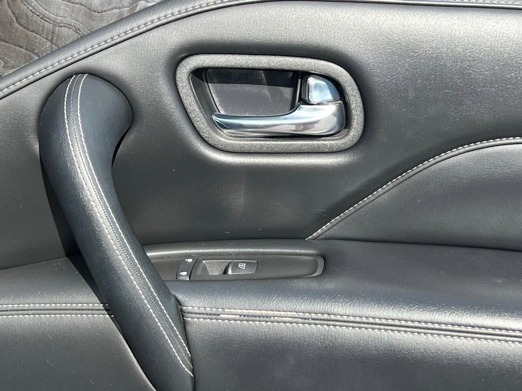 Used 2024 INFINITI QX80 Luxe image 14