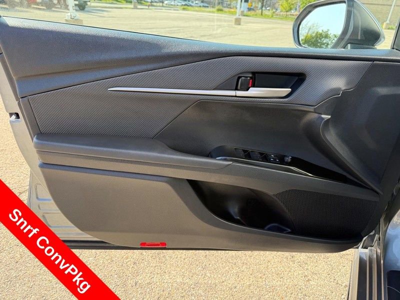 Used 2025 Toyota Camry SE w/ Convenience Package FWD image 19