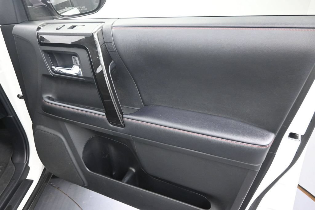 Used 2021 Toyota 4Runner TRD Off-Road AWD/4WD image 21