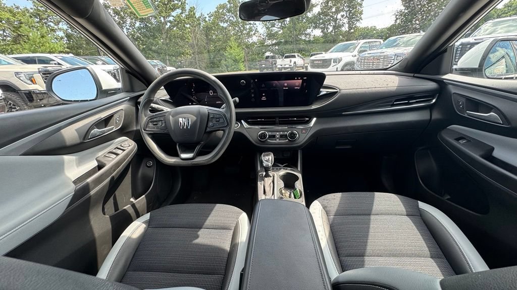 Used 2024 Buick Envista Sport Touring w/ Convenience II Package FWD image 13