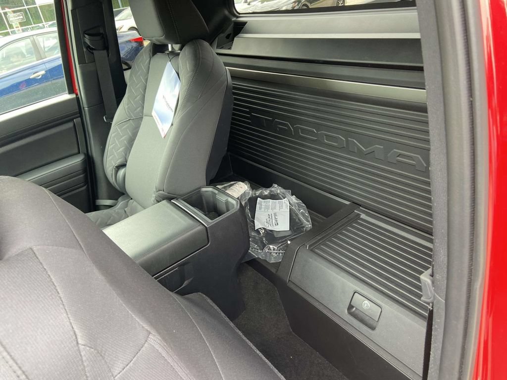 Used 2025 Toyota Tacoma SR w/ Towing Package AWD/4WD image 19