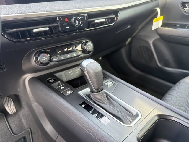 Certified 2026 Nissan Kicks SV FWD image 31