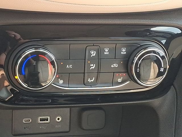 Used 2023 Buick Encore GX Preferred w/ Cold Weather Comfort Package AWD/4WD image 17