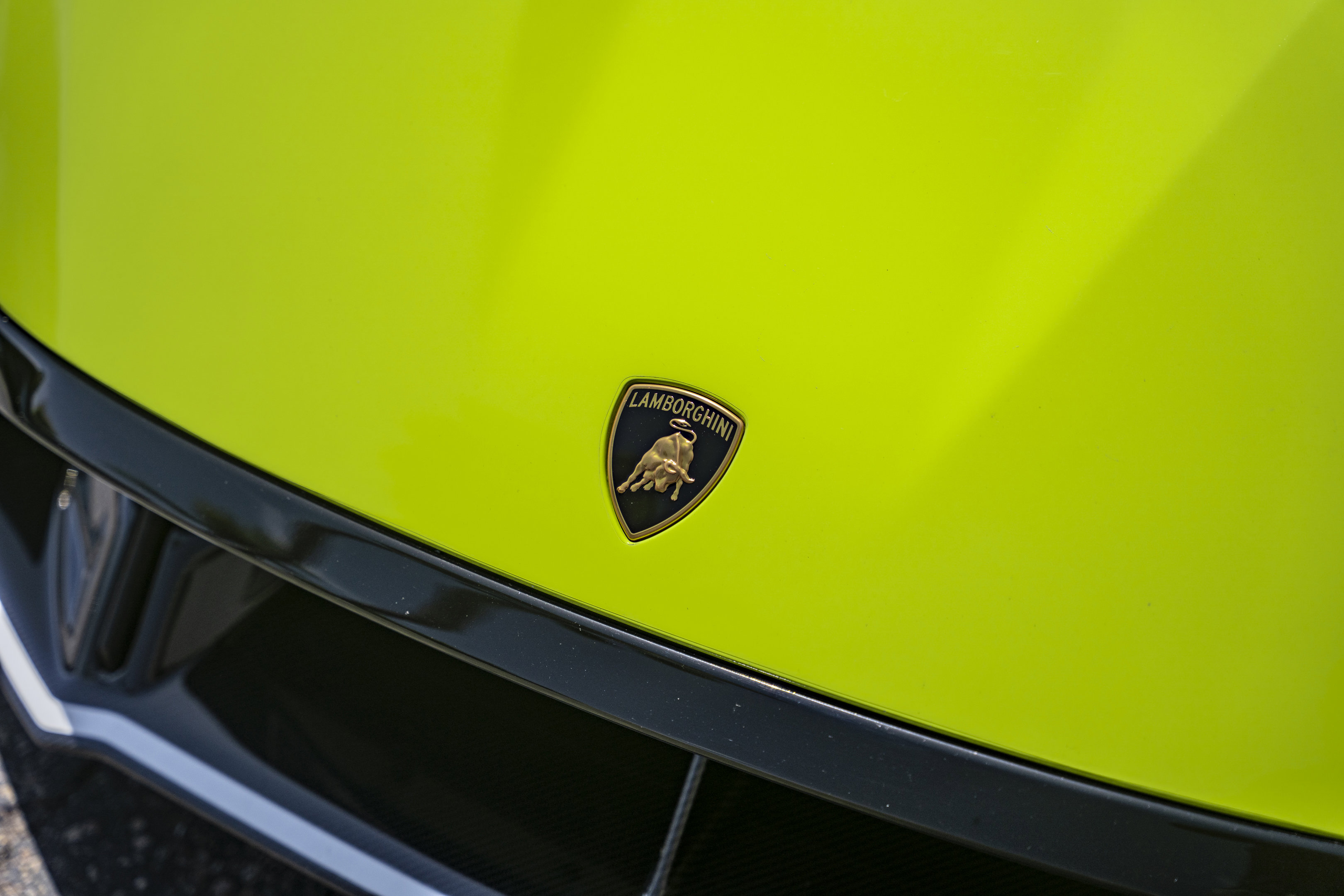 Used 2023 Lamborghini Huracan STO RWD image 23