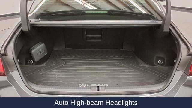 Used 2025 Lexus ES 300h w/ Technology Package image 18