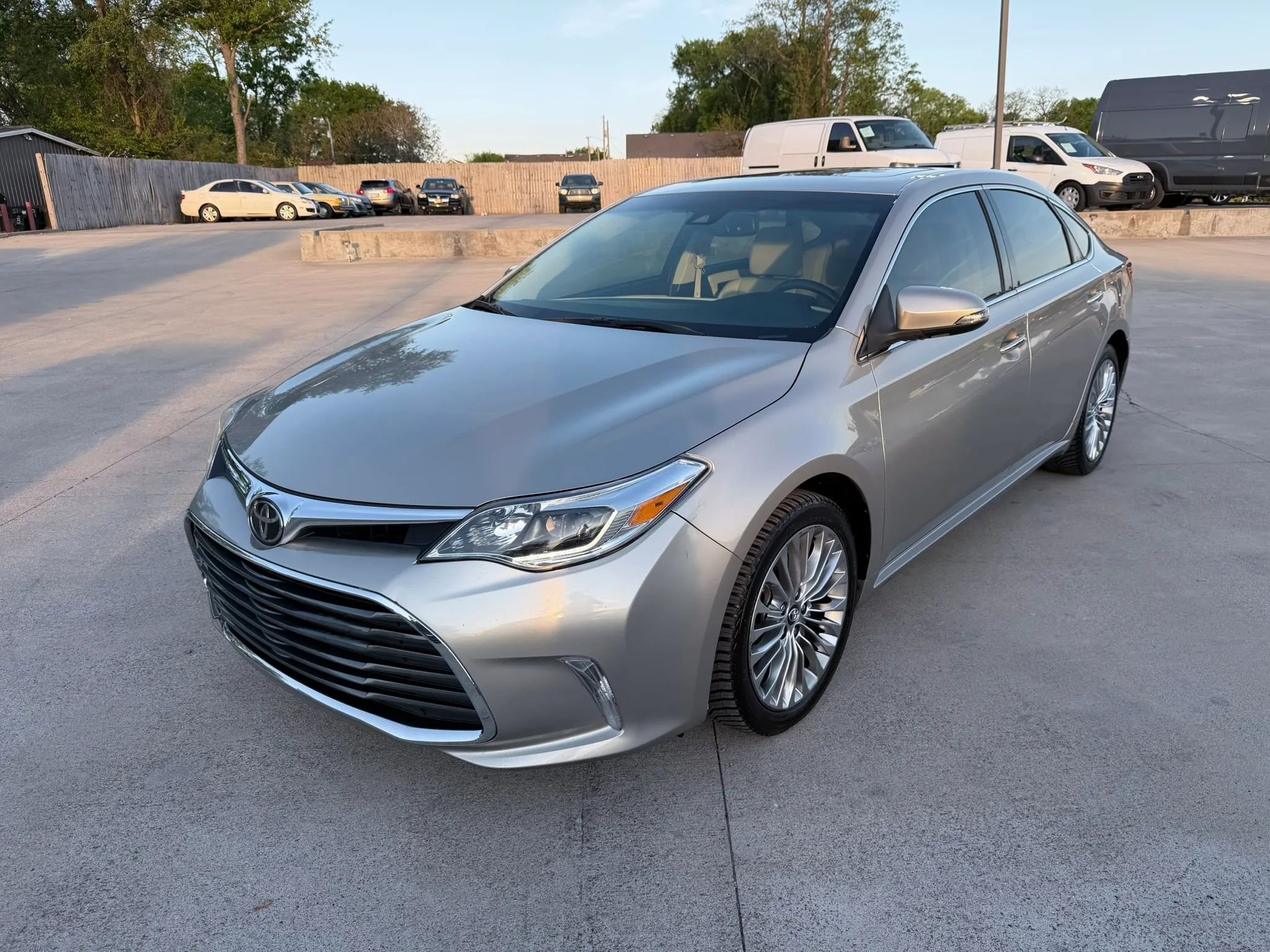 Used 2017 Toyota Avalon Limited FWD image 61