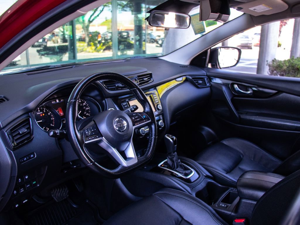 Used 2022 Nissan Rogue Sport SL image 11