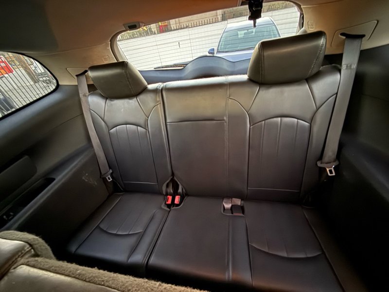 Used 2009 Buick Enclave CXL w/ Driver Confidence Package image 18