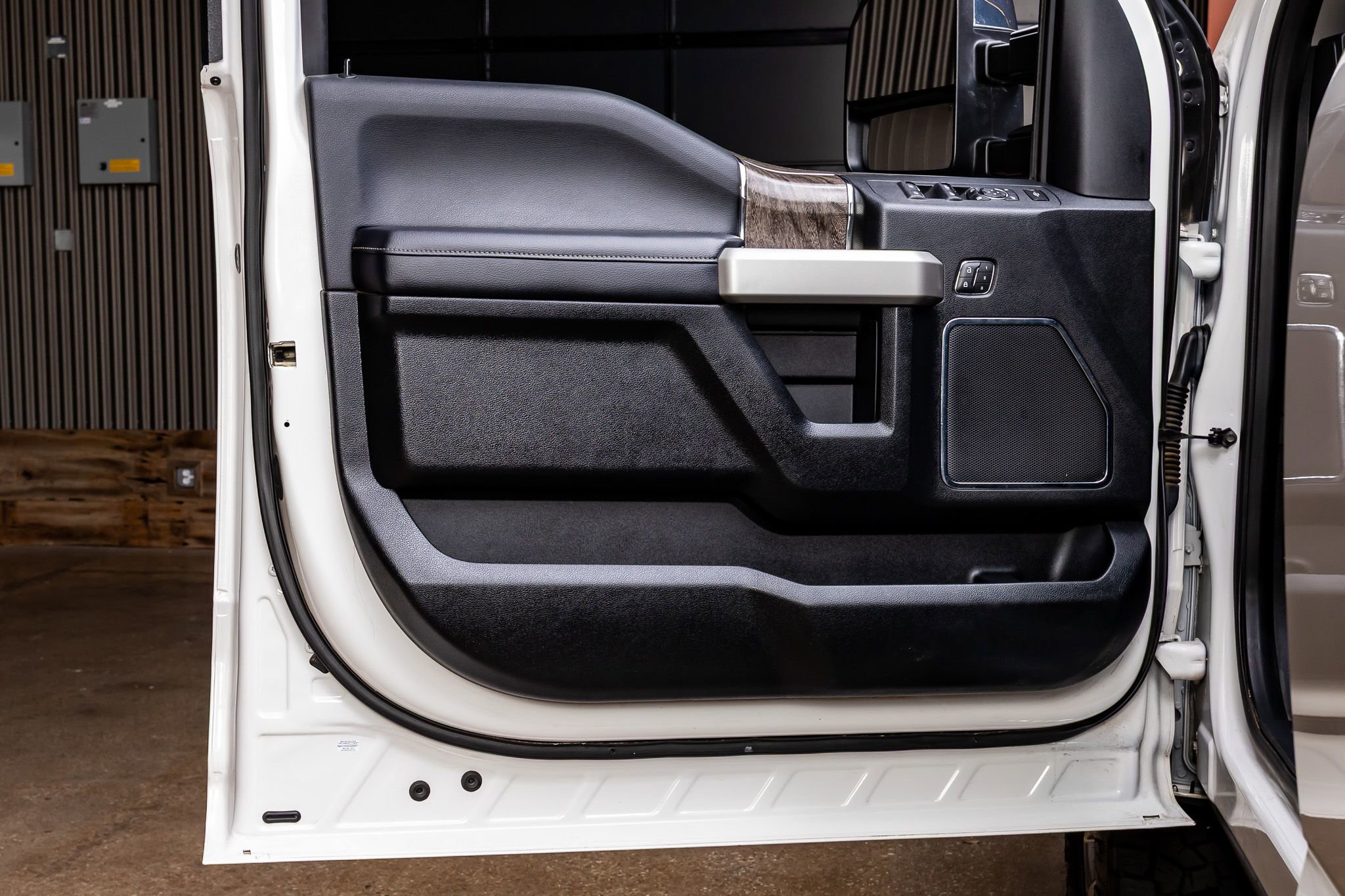 Used 2019 Ford F250 Lariat w/ Lariat Ultimate Package image 35