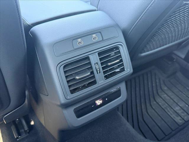 Used 2025 Audi Q5 Premium w/ Convenience Package AWD/4WD image 19