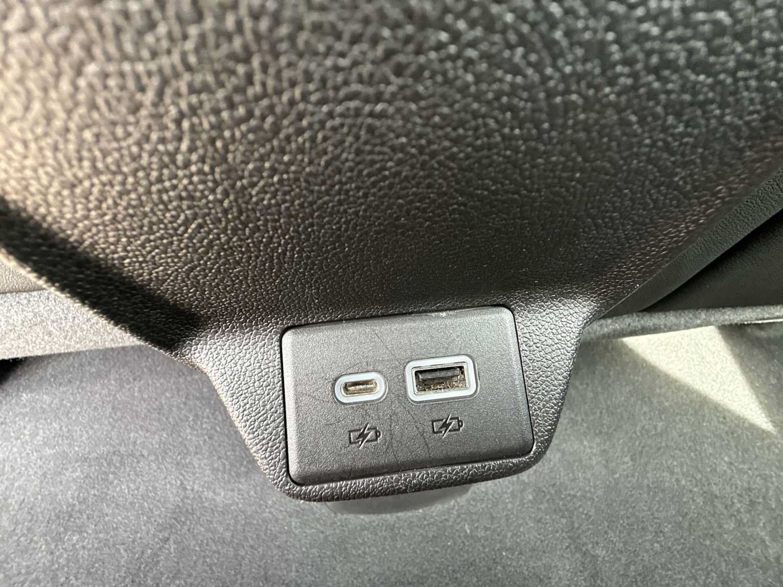 Certified 2022 Chevrolet Bolt LT w/ Infotainment Package FWD image 20