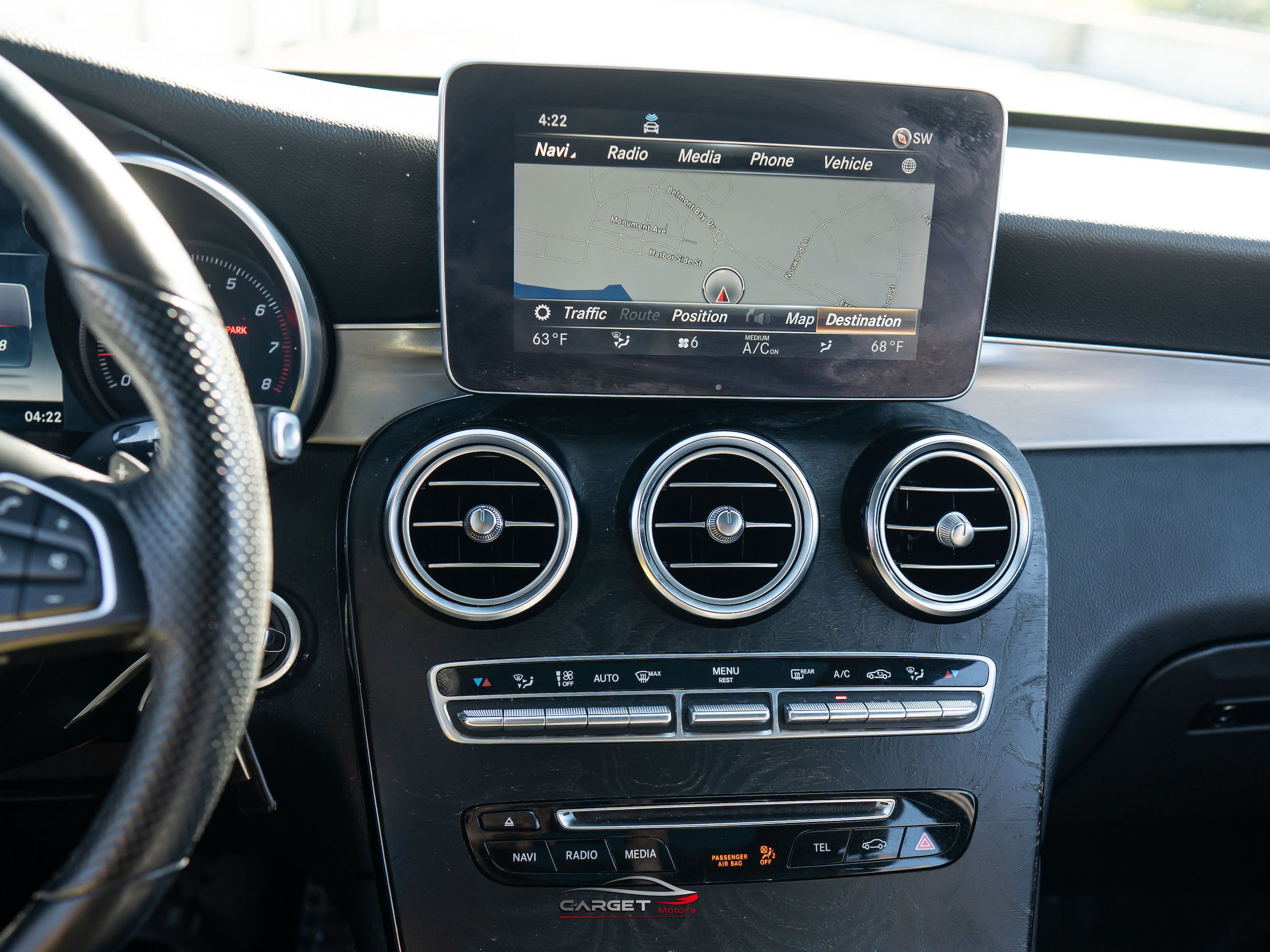 Used 2019 Mercedes-Benz GLC 300 4MATIC w/ Multimedia Package image 29