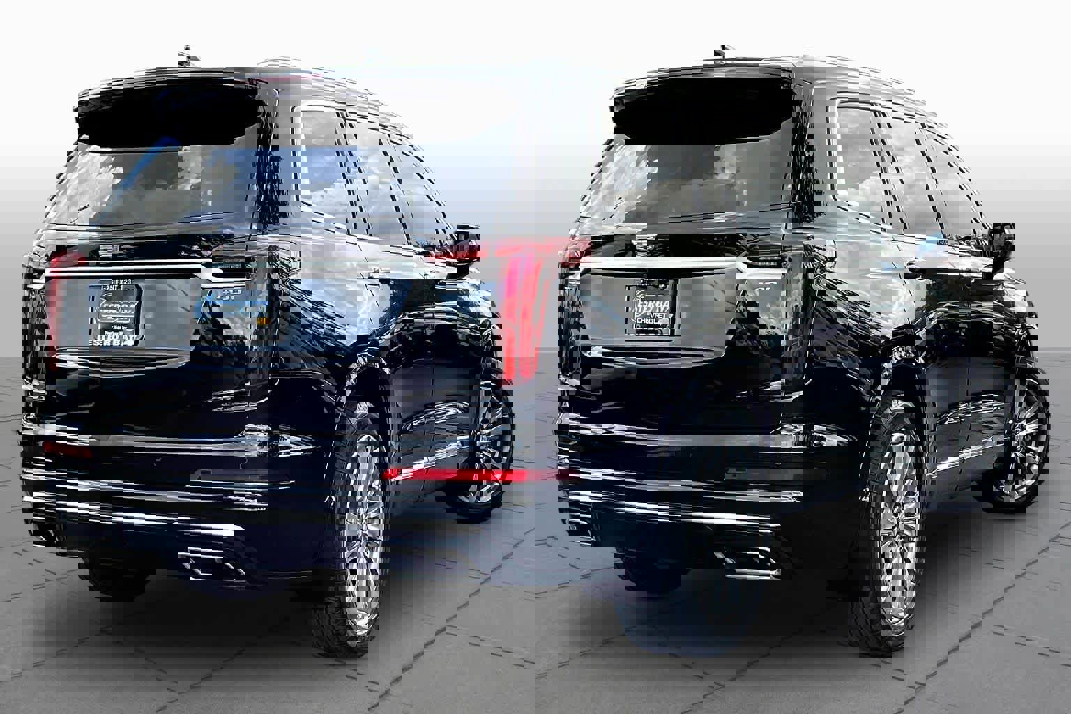 Used 2022 Cadillac XT6 Premium Luxury w/ Technology Package image 13