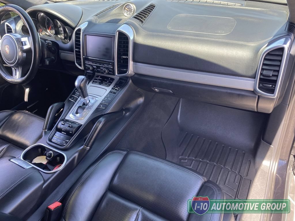 Used 2012 Porsche Cayenne Turbo AWD/4WD image 12