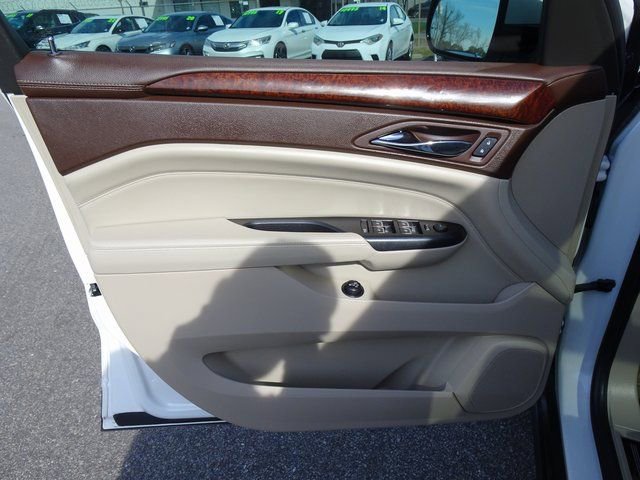 Used 2015 Cadillac SRX Luxury w/ Driver Awareness Package image 12