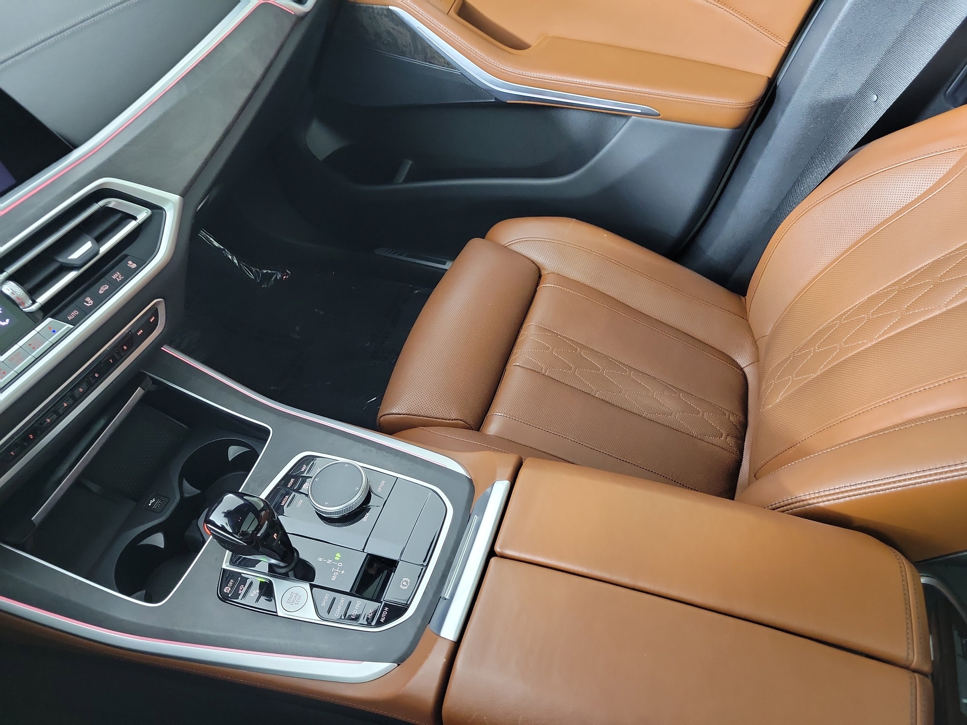 Certified 2022 BMW X5 xDrive40i w/ M Sport Package image 23