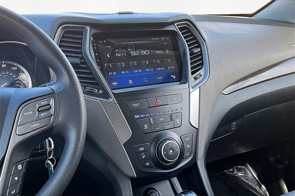 Used 2017 Hyundai Santa Fe Sport image 6