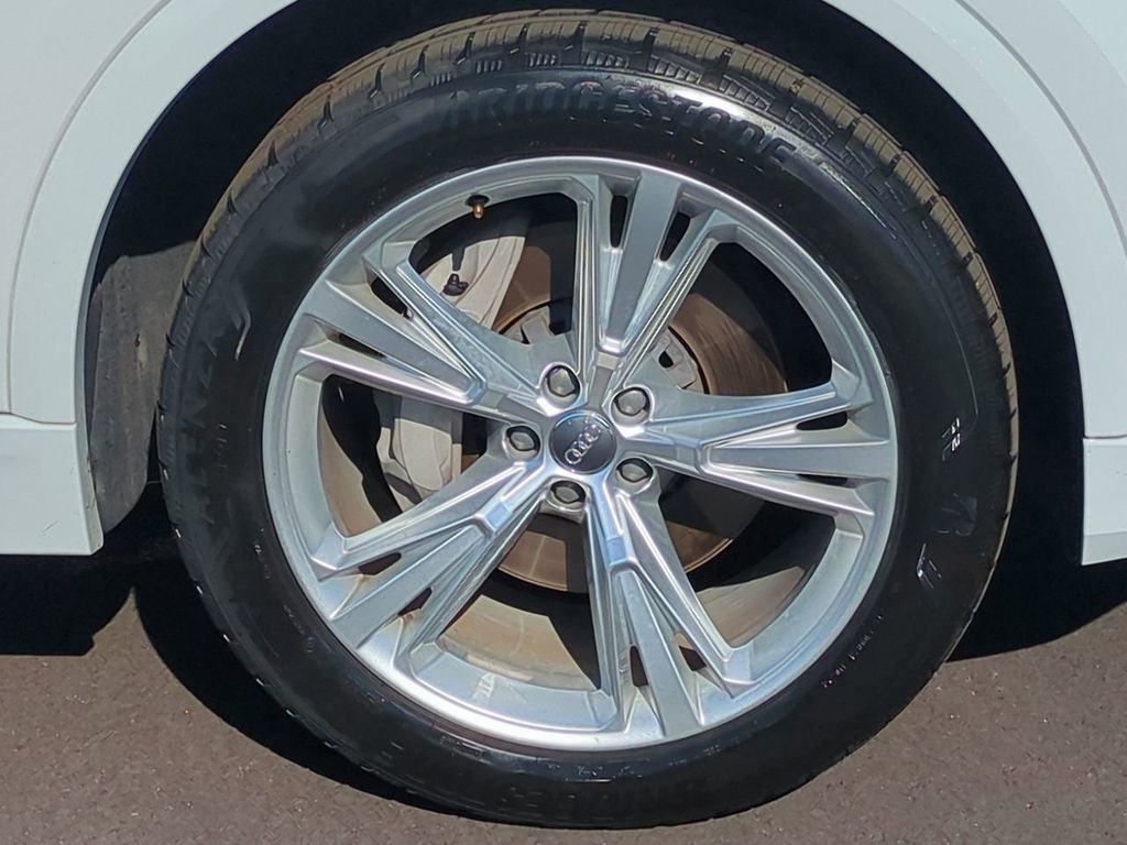 Used 2019 Audi Q8 Premium Plus w/ Premium Plus image 10