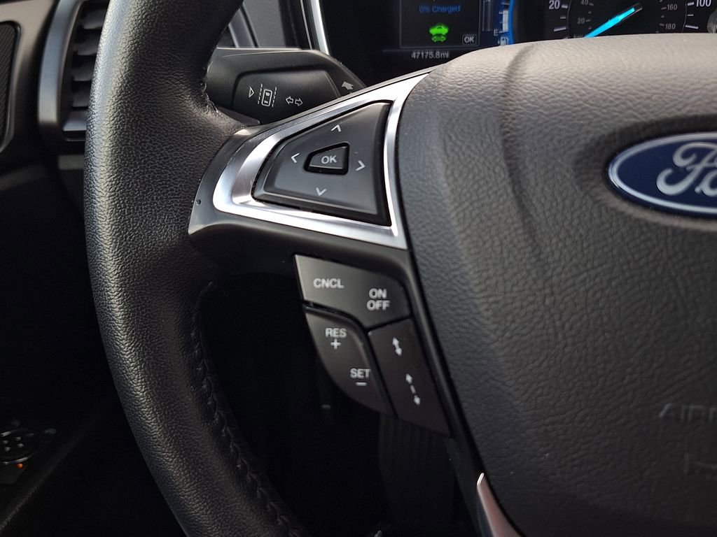 Used 2019 Ford Fusion Energi Titanium FWD image 16
