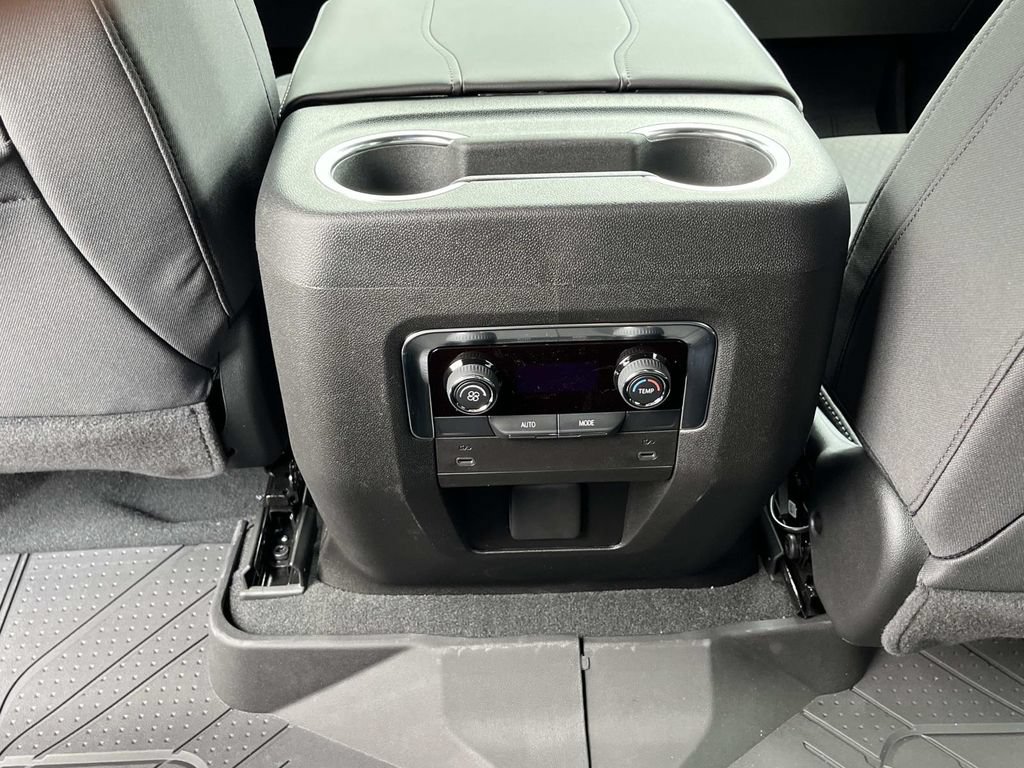 New 2026 Chevrolet Tahoe LS w/ LPO, Dark Essentials Package AWD/4WD image 17