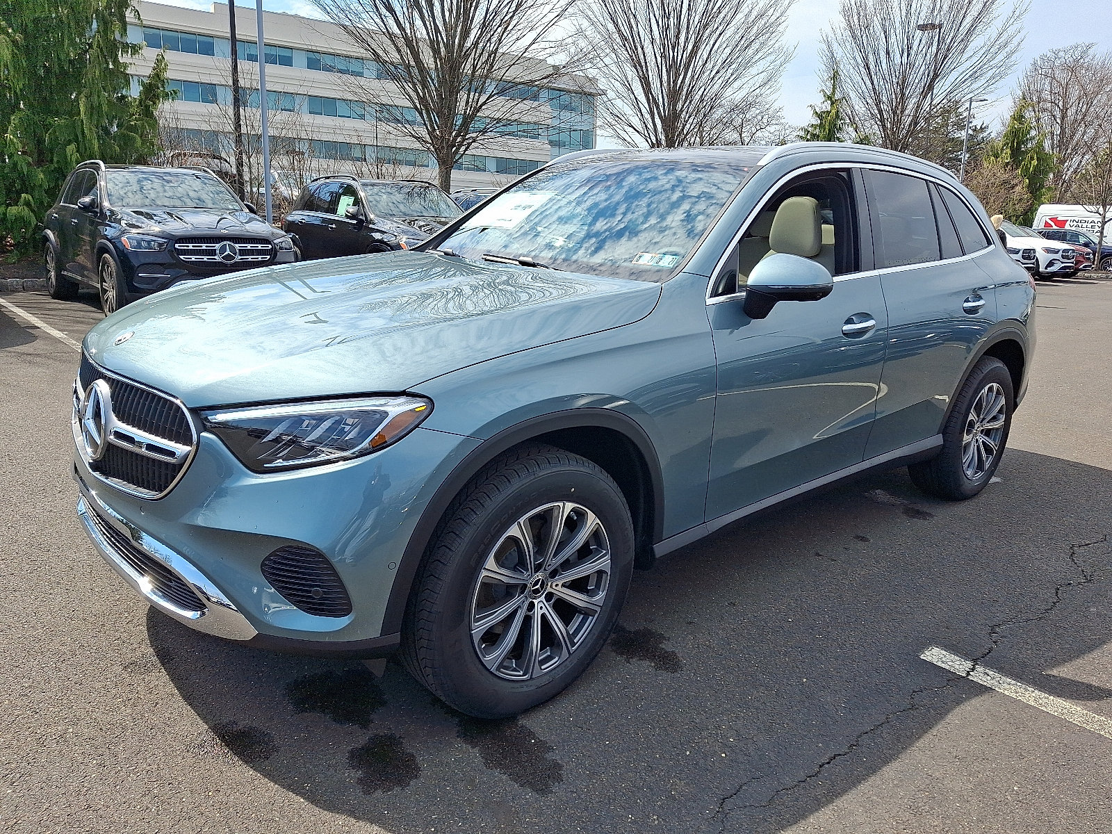 New 2026 Mercedes-Benz GLC 300 4MATIC image 3