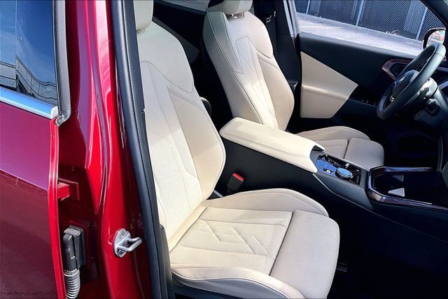 Used 2025 BMW X3 xDrive30i w/ Premium Package image 7