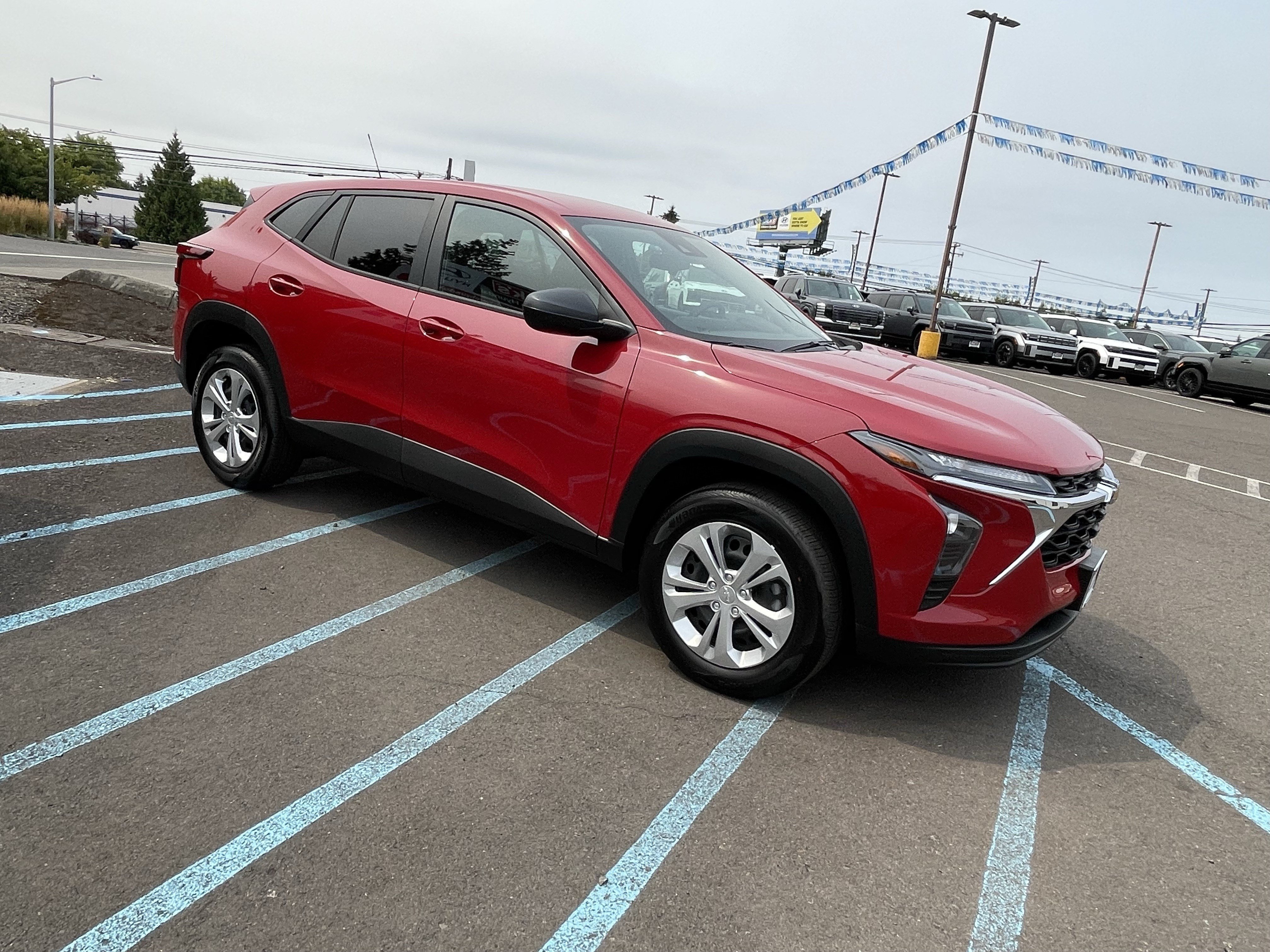 Used 2026 Chevrolet Trax LS FWD image 7