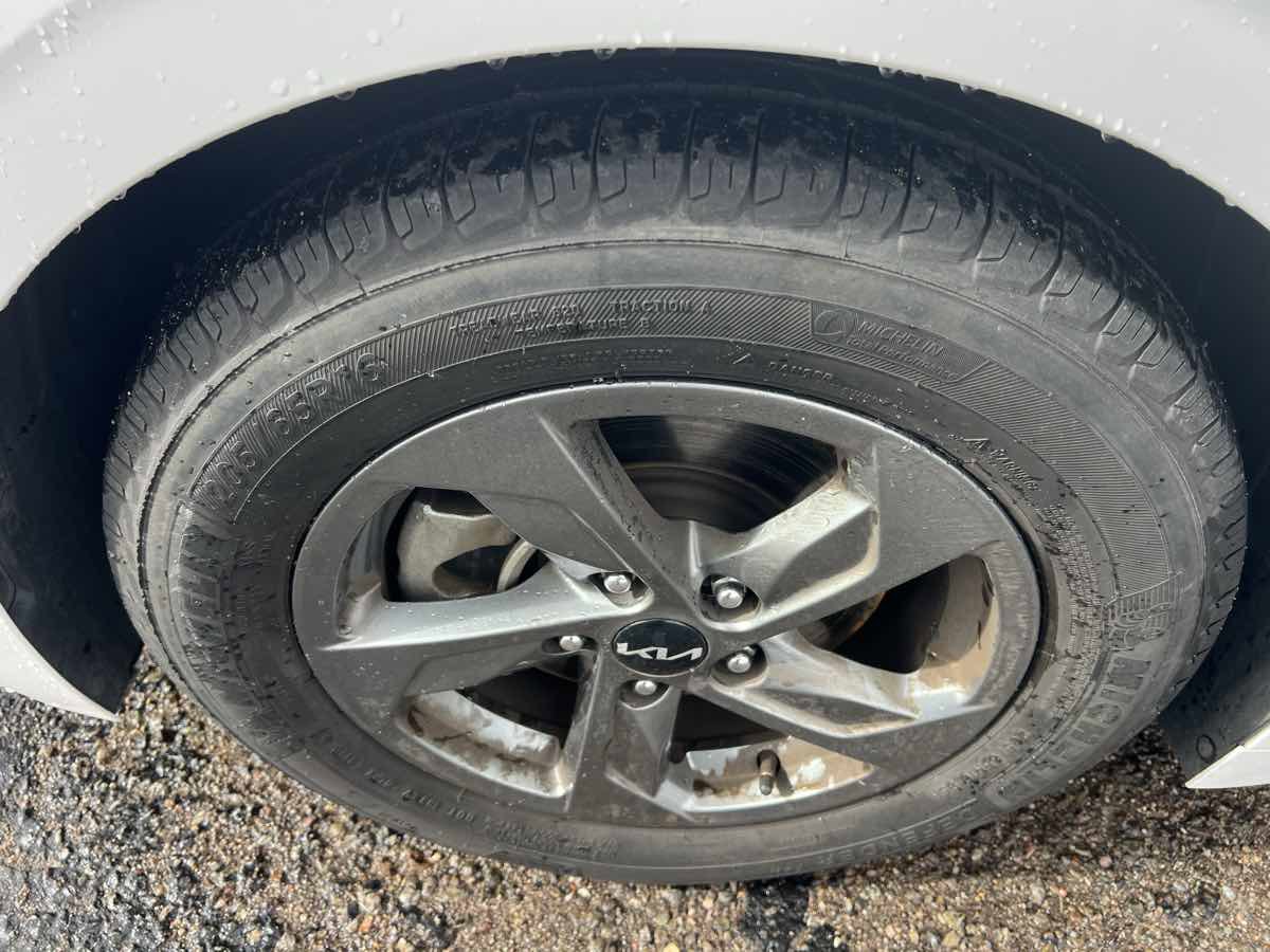 Used 2022 Kia K5 LXS image 8