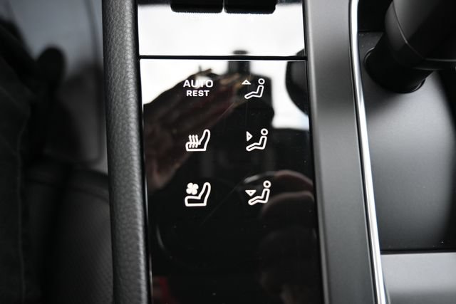 Used 2026 Porsche Macan AWD/4WD image 31