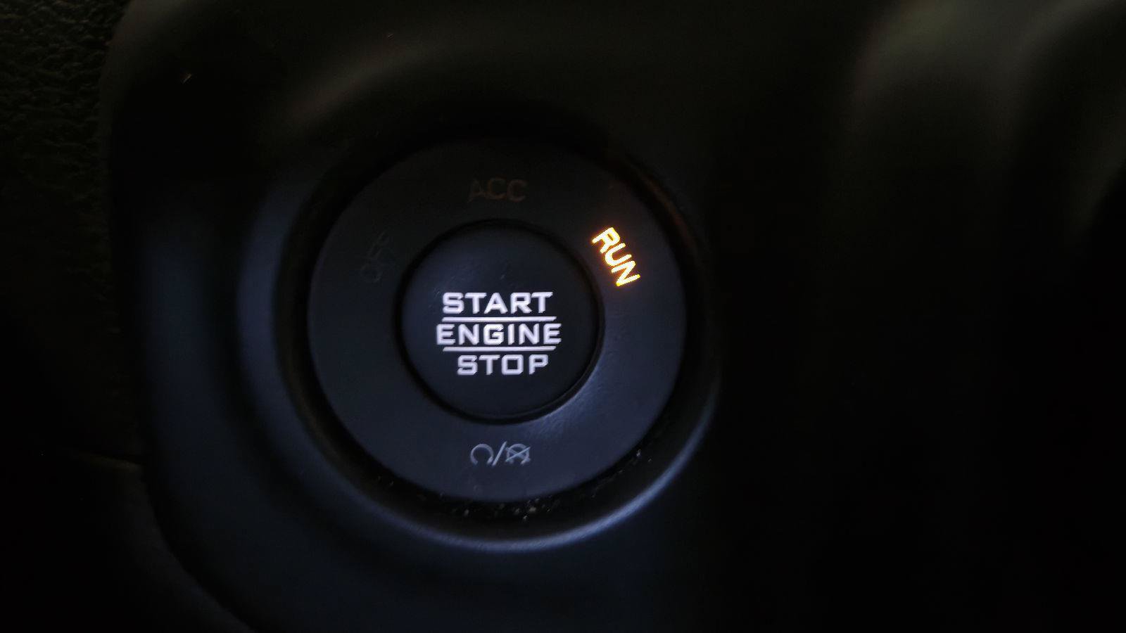 Used 2023 Jeep Gladiator Sport AWD/4WD image 17