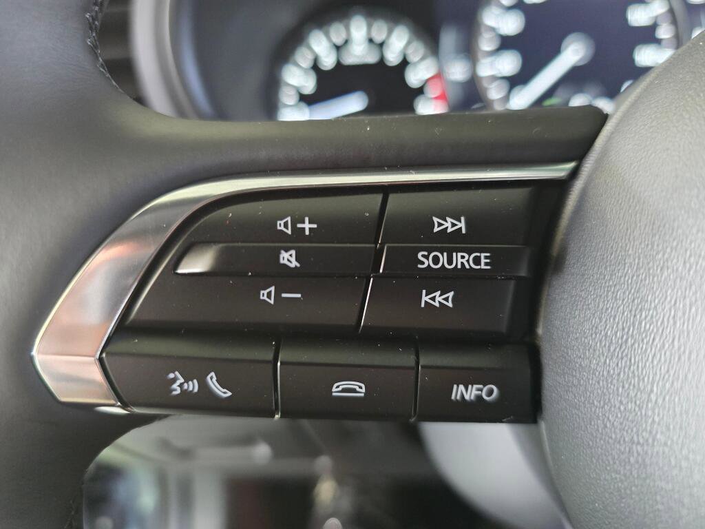 New 2026 MAZDA MAZDA3 Hatchback w/Premium Plus Pkg image 33