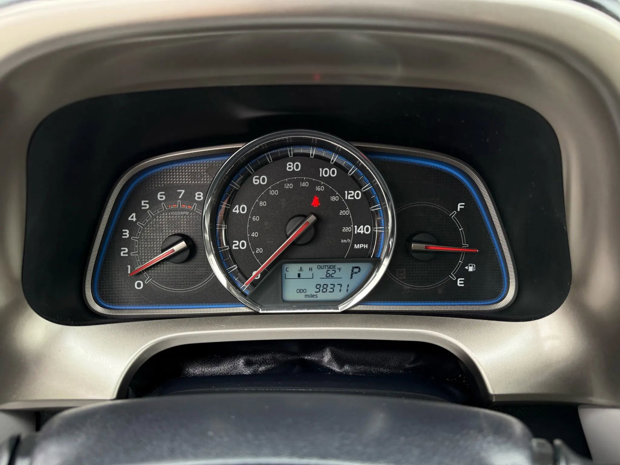 Used 2013 Toyota RAV4 Limited image 35