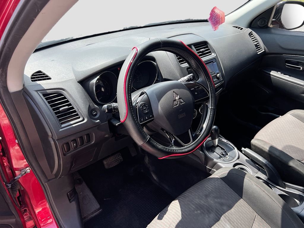 Used 2017 Mitsubishi Outlander Sport ES FWD image 9