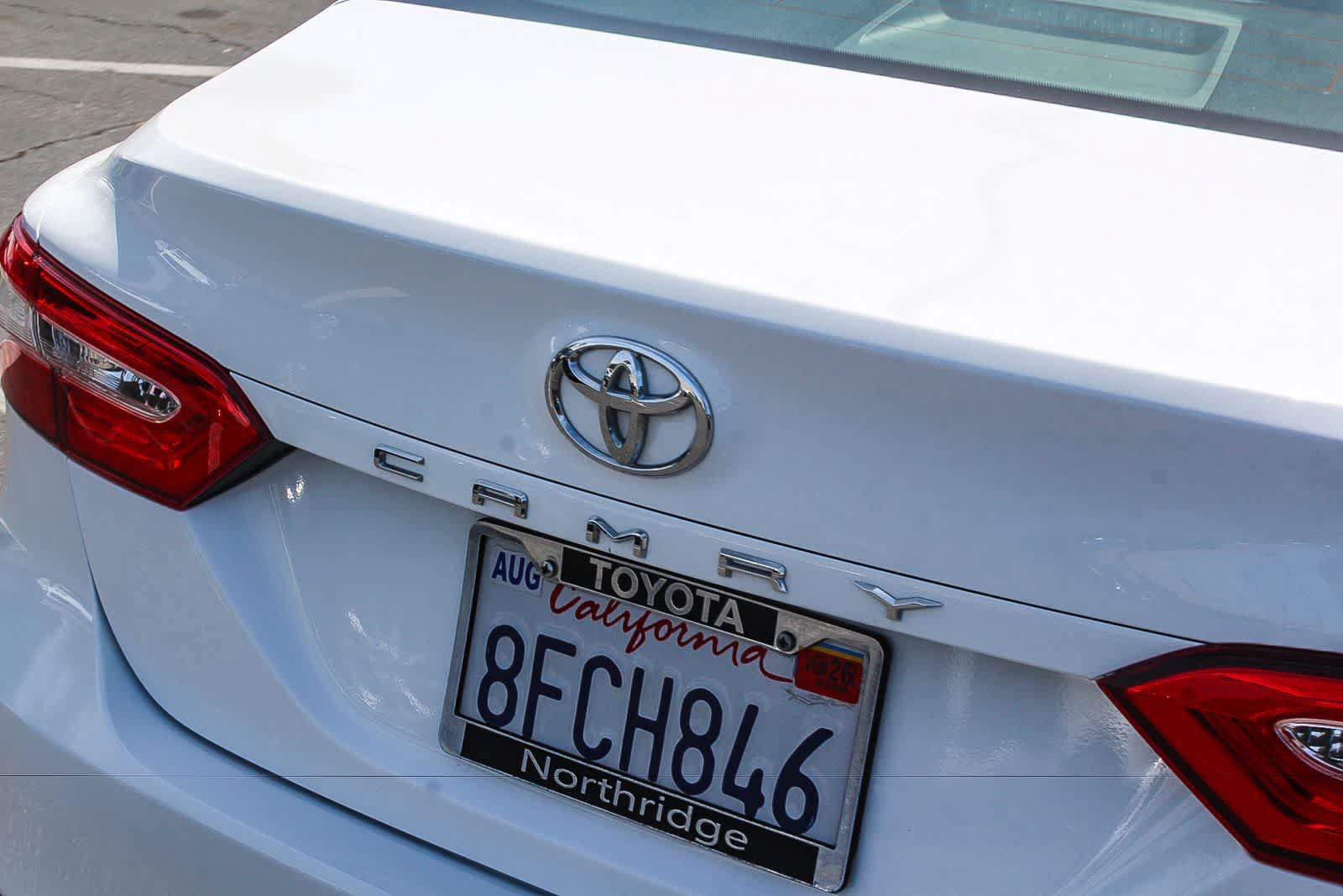 Used 2018 Toyota Camry LE FWD image 9