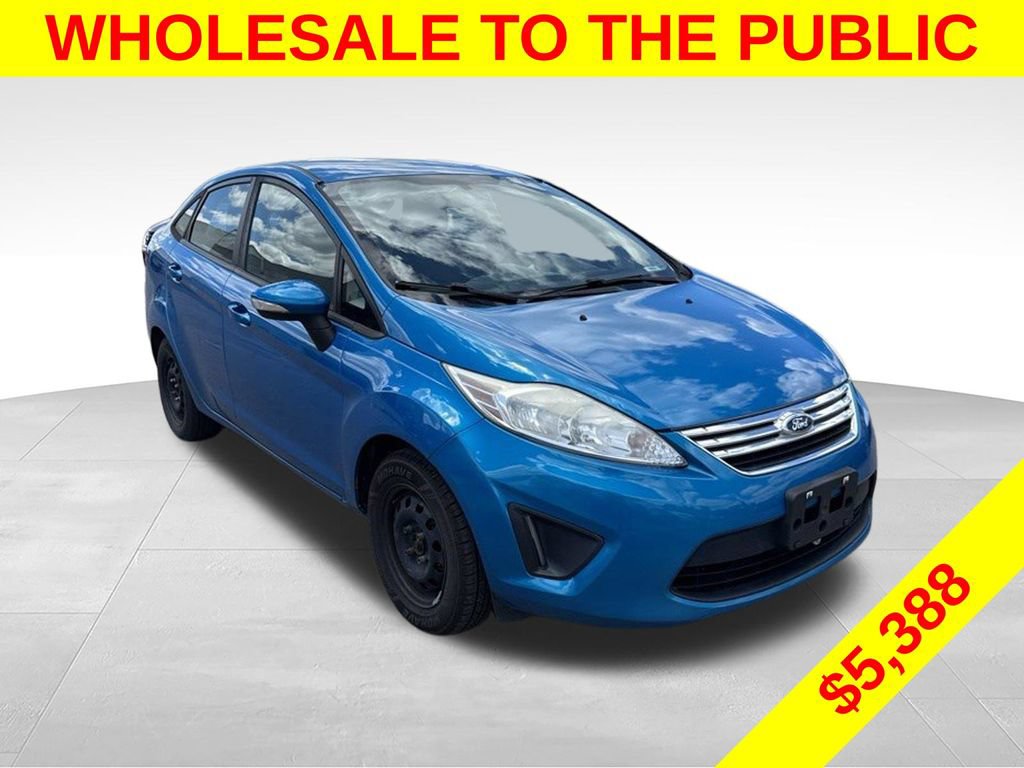 Used 2013 Ford Fiesta SE FWD image 1