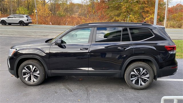 New 2026 Volkswagen Atlas SE image 8