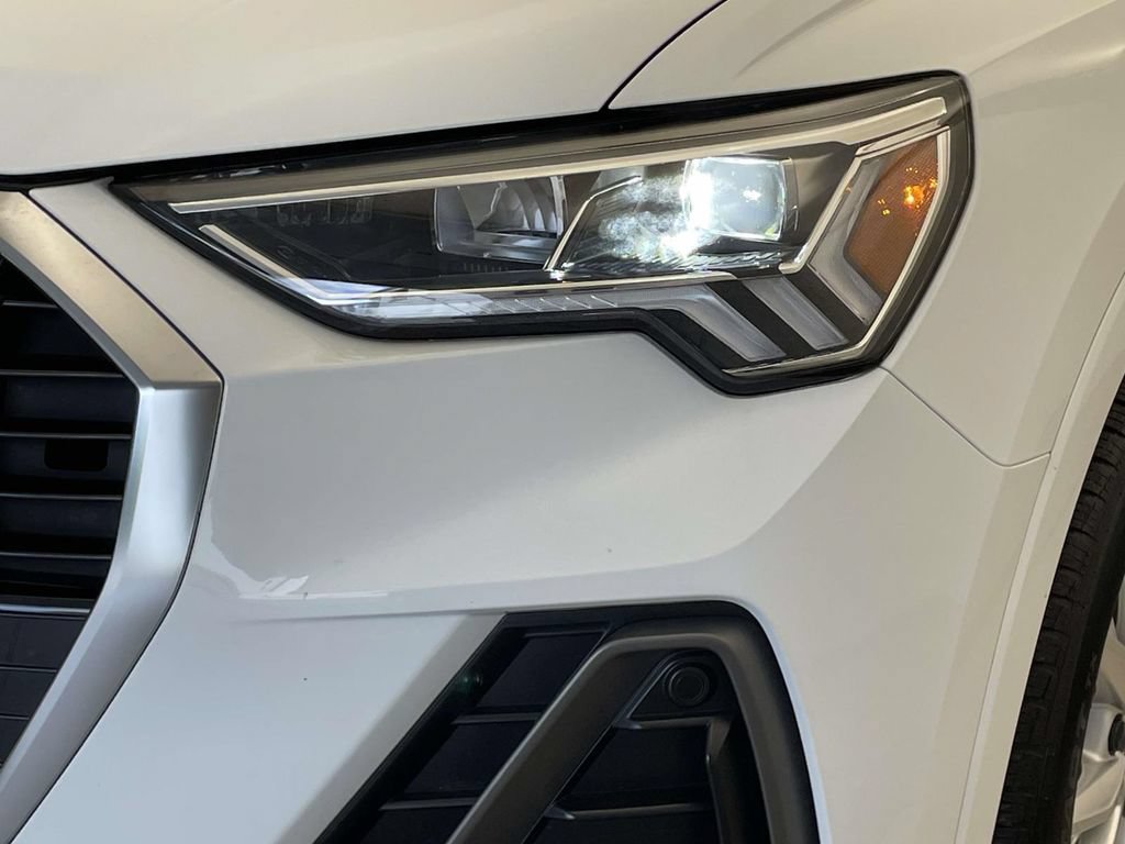 Certified 2025 Audi Q3 2.0T Premium w/ Convenience Package AWD/4WD image 15
